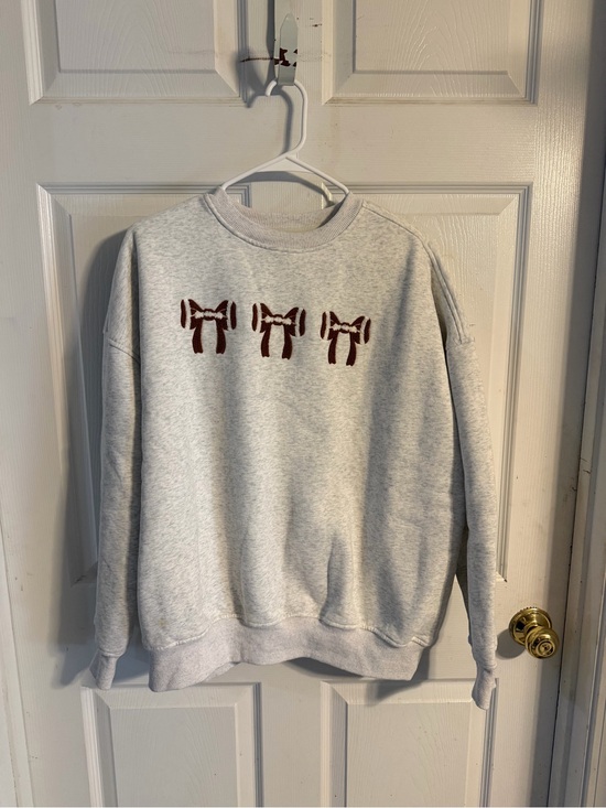 Sunkissed Coconut Tops - Football Heather Gray Crewneck Sweatshirt with Brown Bow Accent
